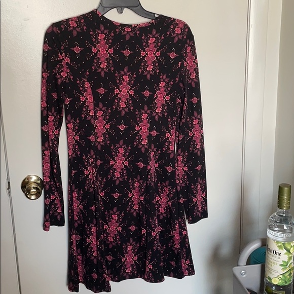 Long sleeve dress - Picture 2 of 6